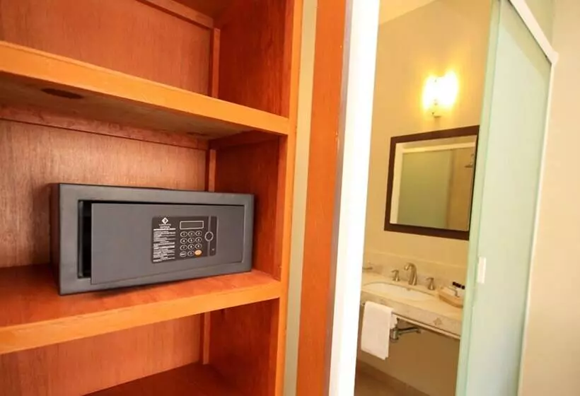 اتاق استاندارد با بالکن, Balcon Del Cielo