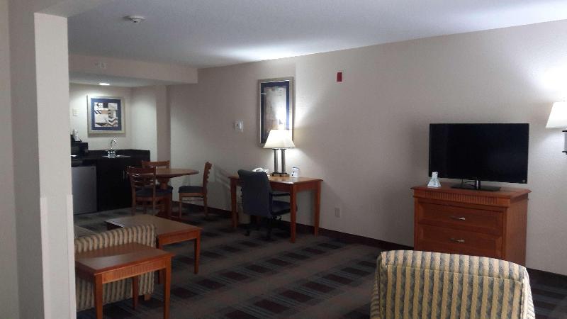 מיטת קינג בסוויטה, Spark By Hilton Port Wentworth Savannah