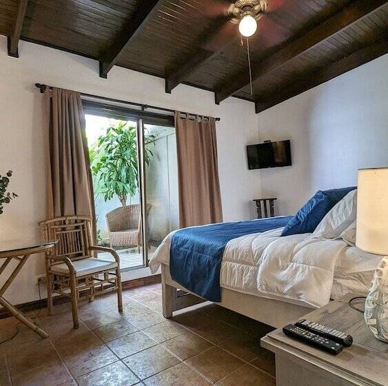 高级内部房间, Colours Oasis Resort Adult Only