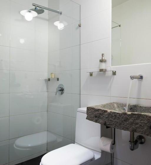 اتاق استاندارد, Fauna