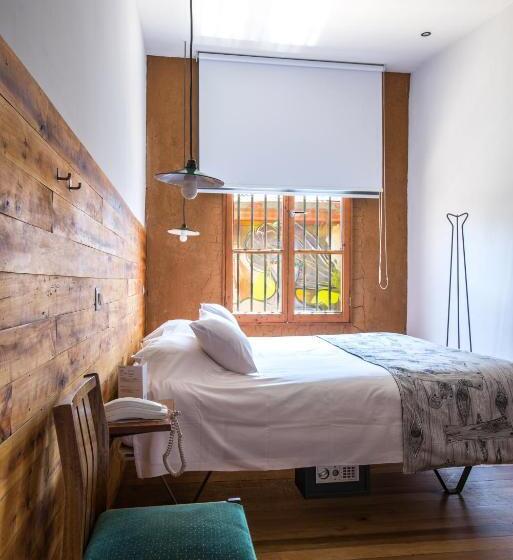 اتاق استاندارد, Fauna