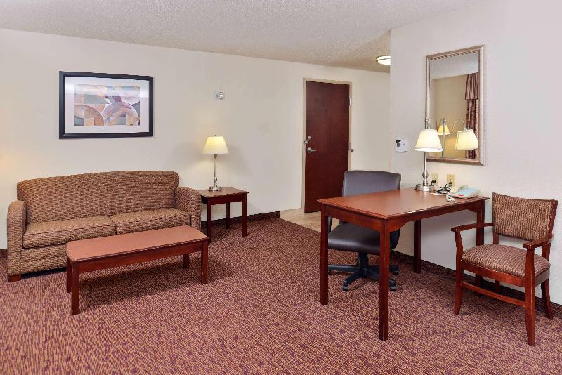 جناح سرير كينج, Hampton Inn & Suites Muncie