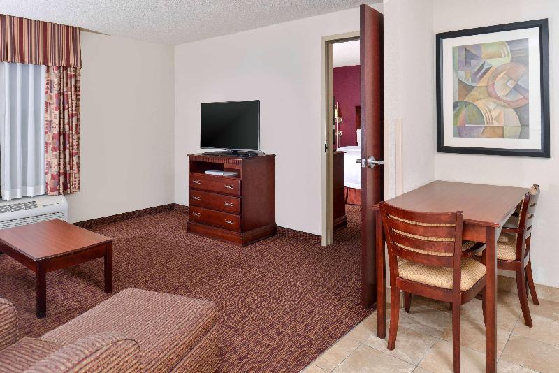 جناح سرير كينج, Hampton Inn & Suites Muncie