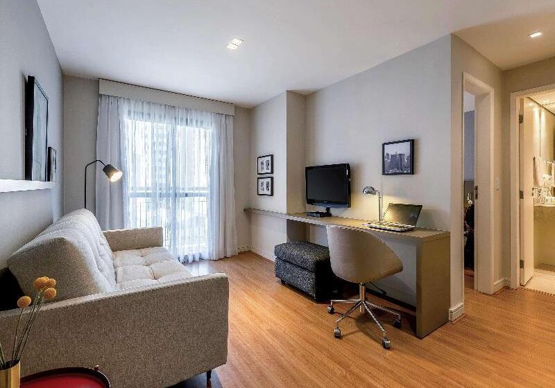 带大床的套房, Hampton Inn Roanoke Rapids, Nc