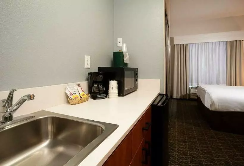 キングサイズベッドのスイートルーム, Hawthorn Suites By Wyndham Oakland/alameda