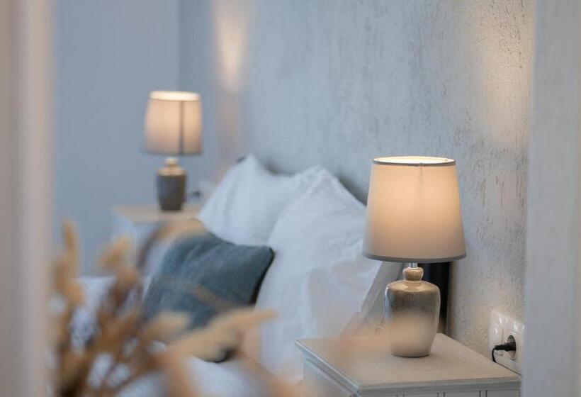 اتاق استاندارد با چشمانداز دریا, Levantes