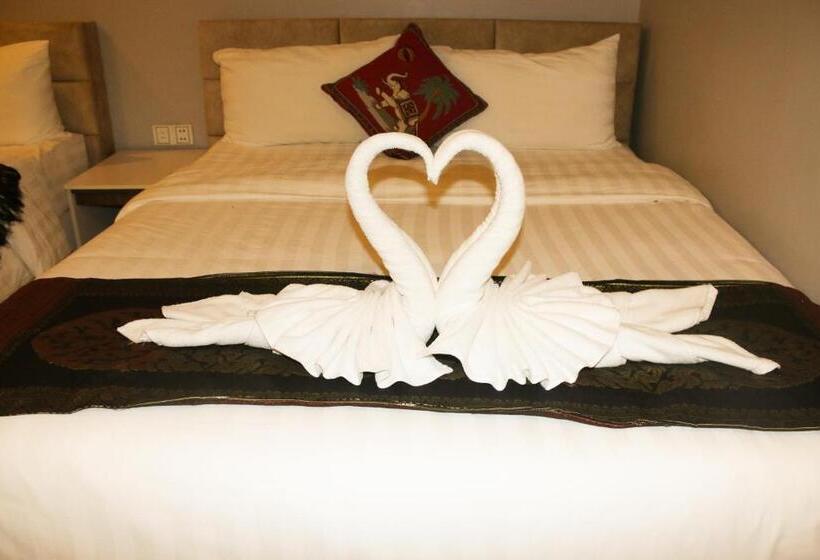 غرفة سوبيريور, Ostro