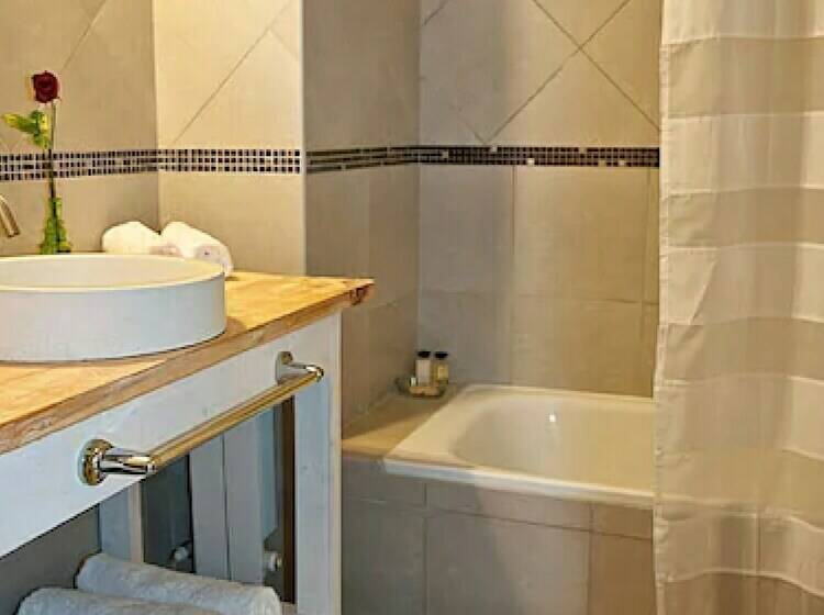 חדר סטנדרט, Pro