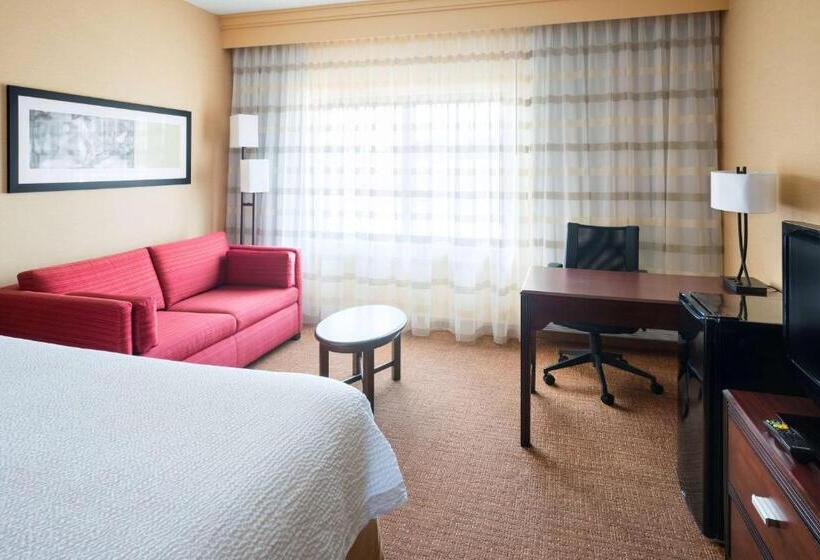 جناح مزوَّد بشرفة, Sonesta Select Detroit Novi