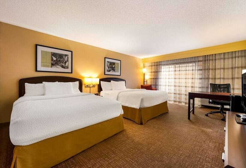 Номер Deluxe, Sonesta Select Detroit Novi