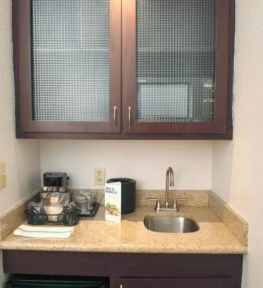 キングサイズベッドのスイートルーム, Springhill Suites Houston Pearland