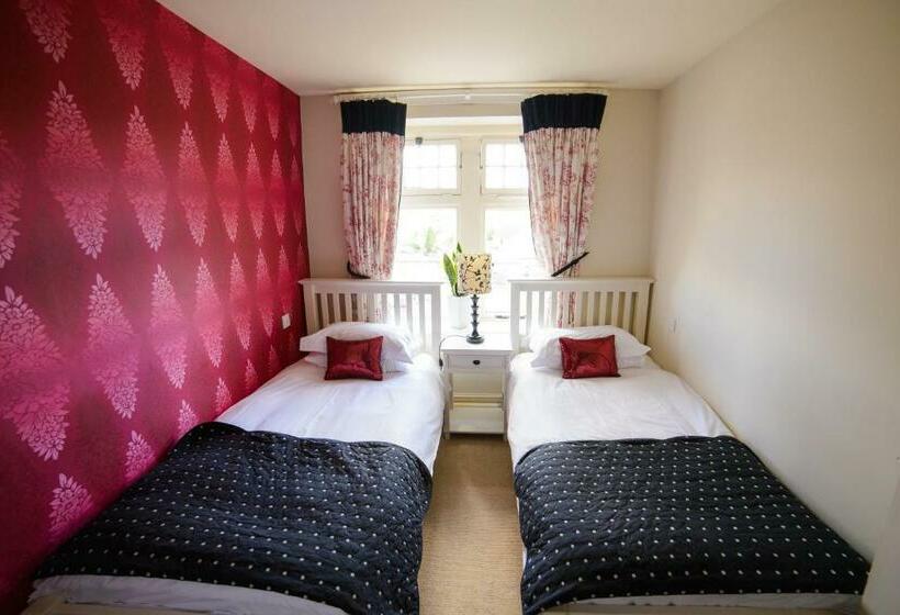 デラックスルーム, The Kings Arms