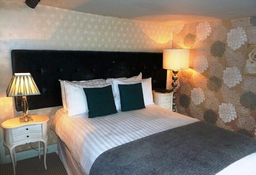 Номер Стандарт, The Manor House