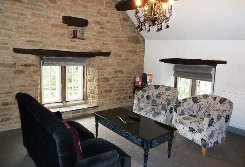 Номер Стандарт, The Manor House