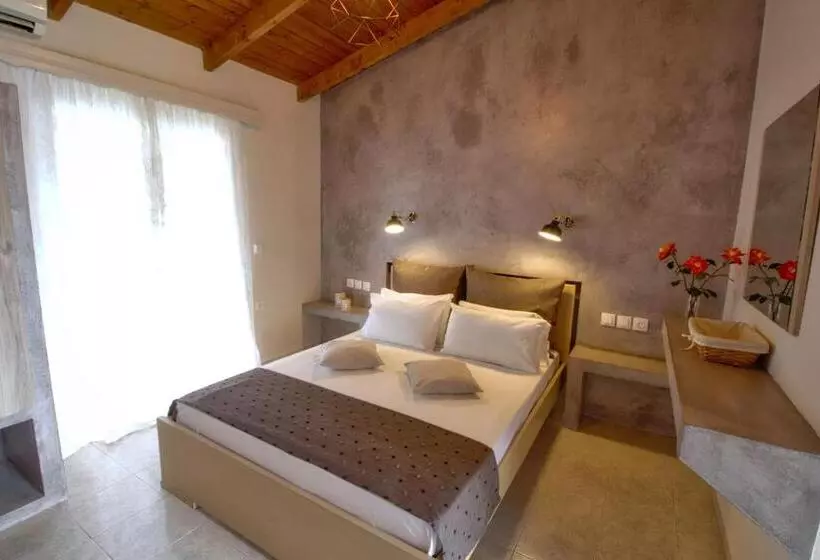 آپارتمان 1 خوابه, Two Brothers Studios & Apts