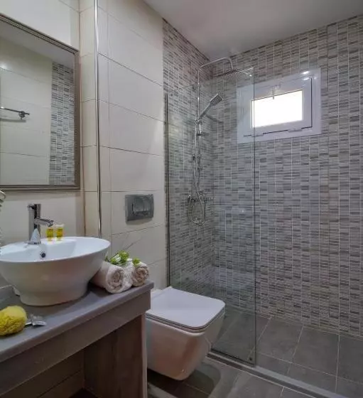 آپارتمان 1 خوابه, Two Brothers Studios & Apts