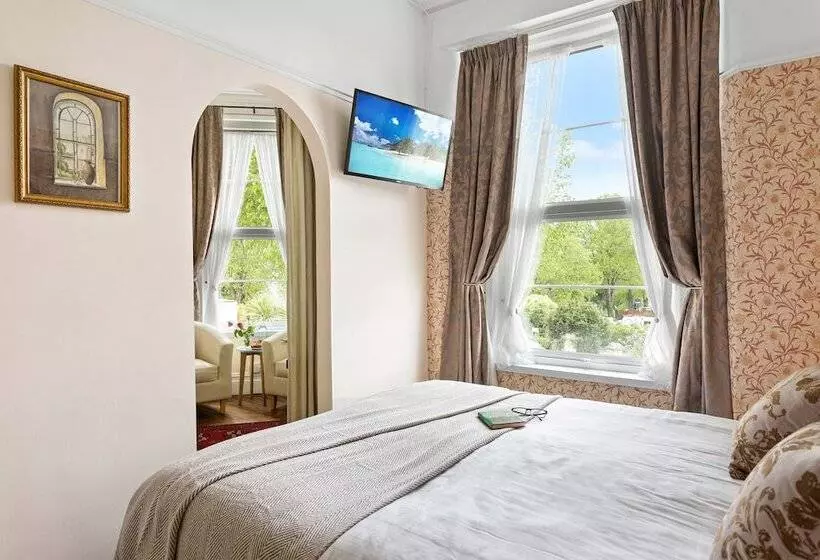 Juniorsviitti, Abbeyfield B&b