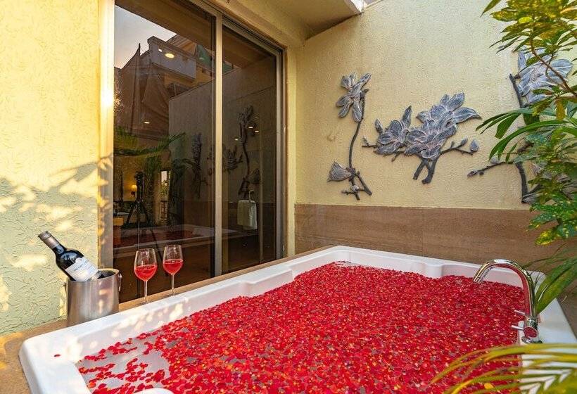 풀장 전망 스위트, Adamo The Bellus Calangute