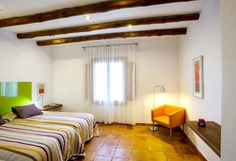 غرفة قياسية, Bajo El Cejo