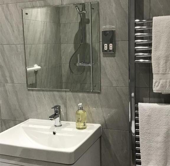 غرفة قياسية, The Bowden Lodge