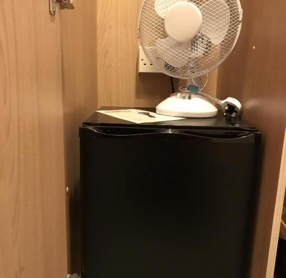 غرفة قياسية فردية, The Bowden Lodge