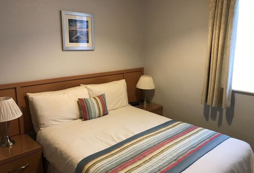 غرفة قياسية, The Bowden Lodge