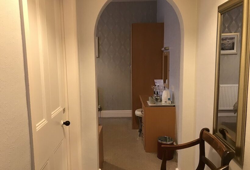 غرفة قياسية, The Bowden Lodge