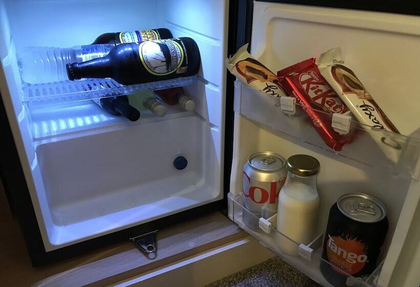 غرفة قياسية فردية, The Bowden Lodge