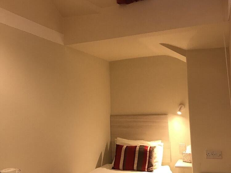 غرفة قياسية فردية, The Bowden Lodge