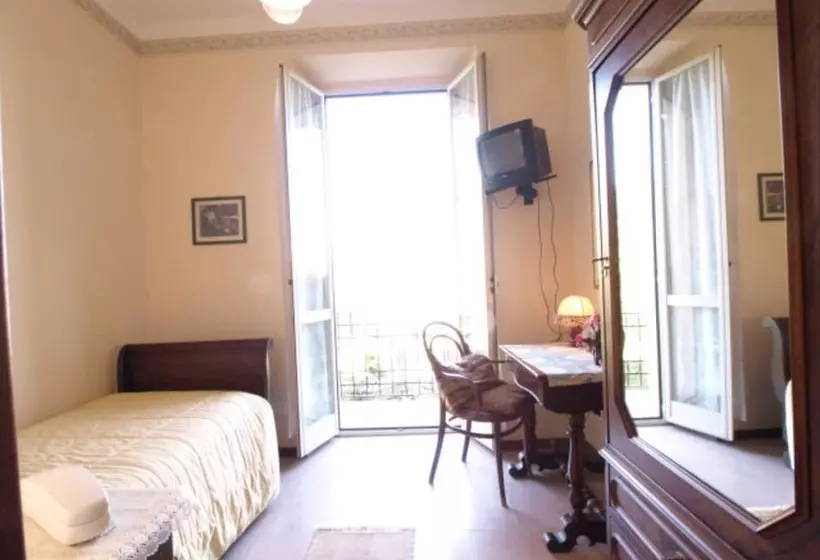 スタンダードシングルルーム, Brisino