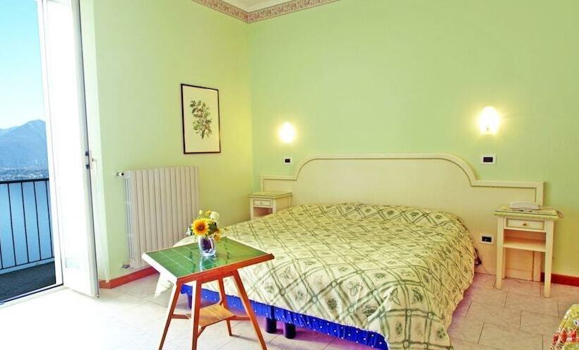 اتاق استاندارد با بالکن, Brisino