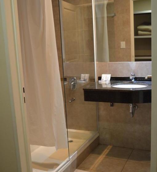 اتاق استاندارد سه نفره, Destino Real