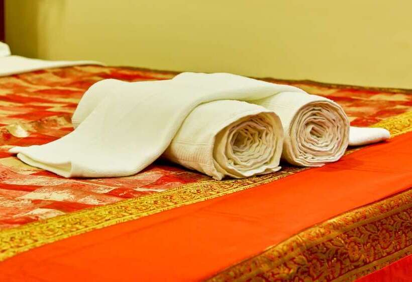 디럭스 룸, Excellency