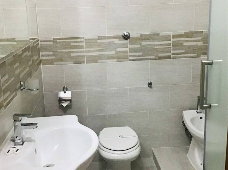 غرفة قياسية ثلاثية, Giulietta E Romeo