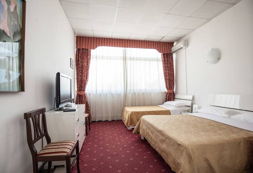 غرفة قياسية ثلاثية, Giulietta E Romeo