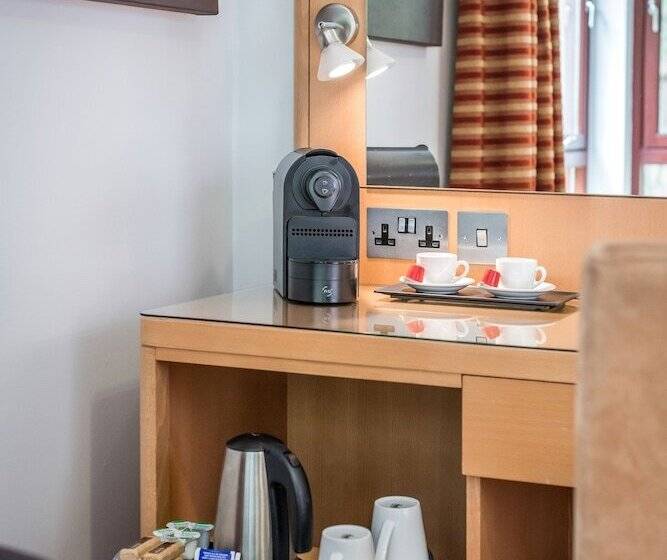 高级大房间, High Range Lodge