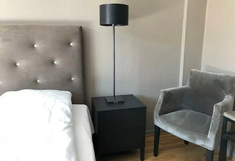 Standart Oda, Klækken