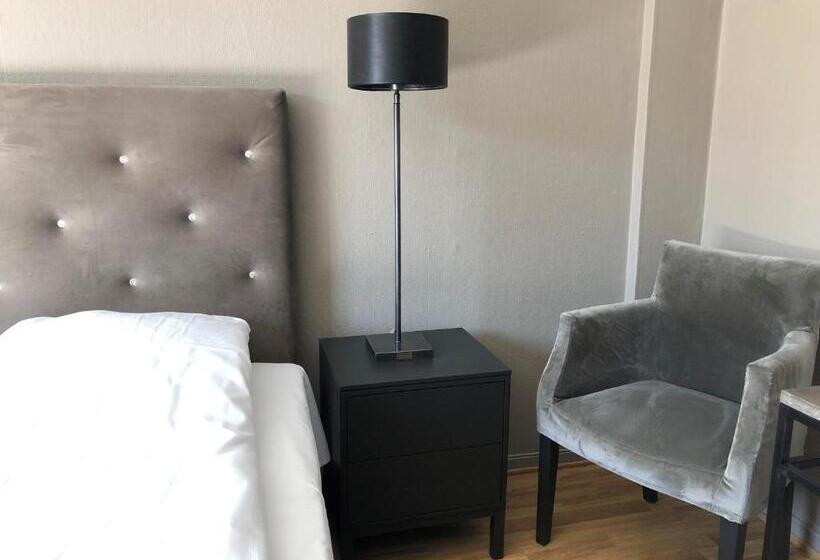 Номер Стандарт, Klækken