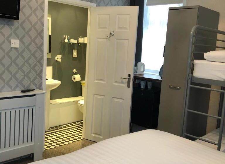 חדר משפחתי דלוקס, Parkroyal Blackpool