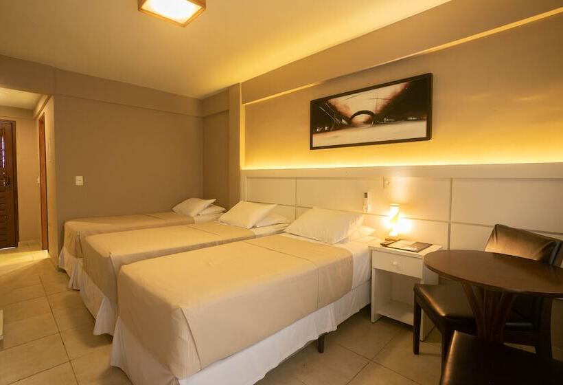 标准三人间, Pousada Iande