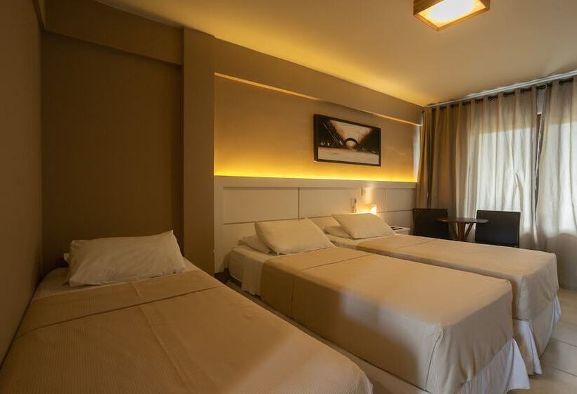 标准三人间, Pousada Iande