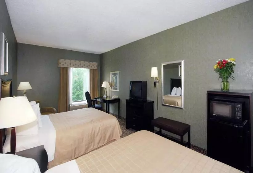 2ダブルベッドのスタンダードルーム, Quality Inn Troutville Roanoke North