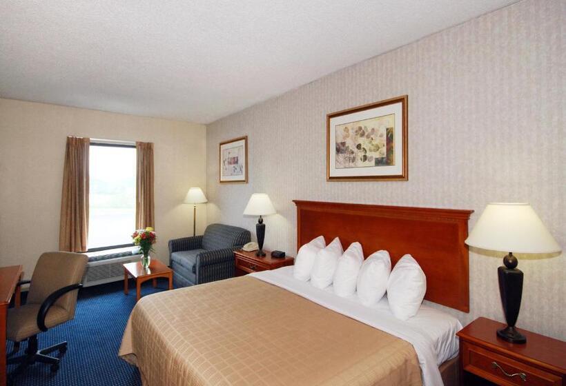 غرفة قياسية سرير كينج, Quality Inn Troutville  Roanoke North