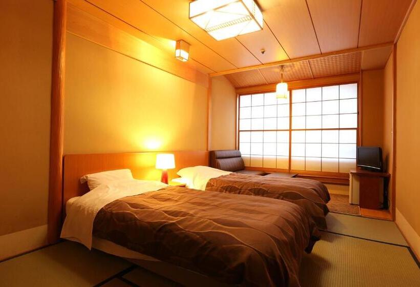 غرفة إقتصادية, Sakurai