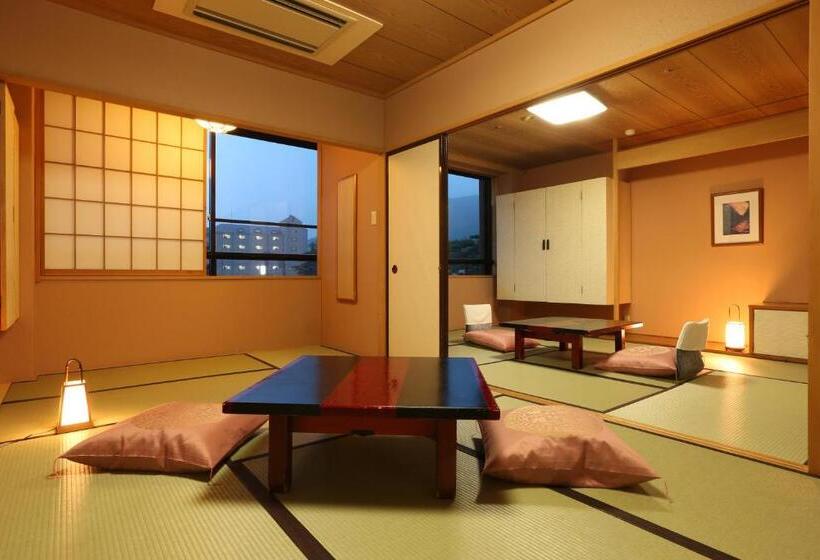 غرفة قياسية, Sakurai