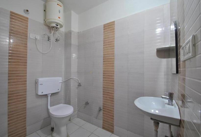 חדר משפחתי, Satkar