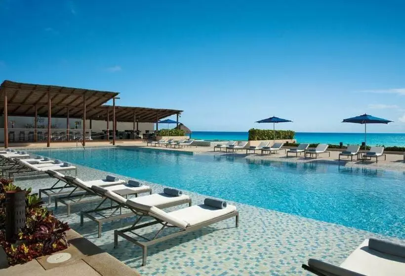 キングサイズベッドのジュニアスイート, Secrets The Vine Cancun All Inclusive Adults Only