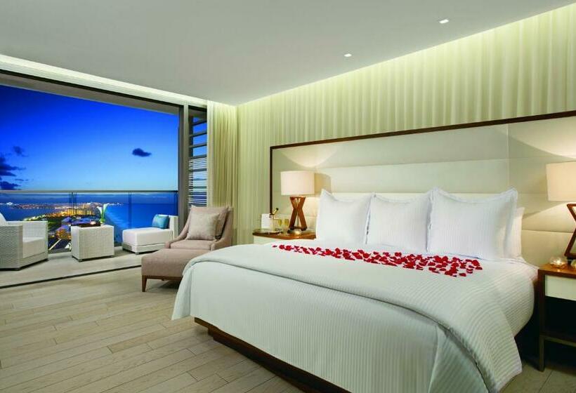 חדר דחוקס עם מיטת קינג, Secrets The Vine Cancun   All Inclusive Adults Only