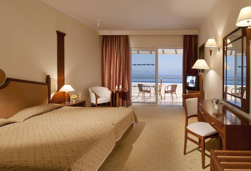 جناح جونيور ذو إطلالة جانبية على البحر, Kipriotis Panorama Hotel & Suites