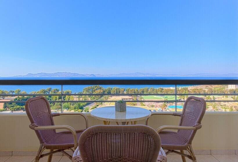 جناح سوبيريور, Kipriotis Panorama Hotel & Suites
